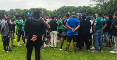 DIÁLOGO PACÍFICO: Hinchas de Emelec irrumpieron el entrenamiento