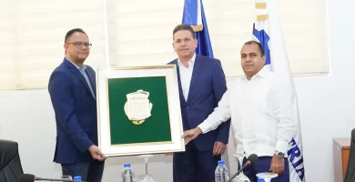 Asotedom reconoce aportes de Rafael Cruzal sector textil