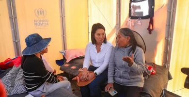 Keiko Fujimori realiza su primer viaje como presidenta de Perú a una zona afectada por un sismo