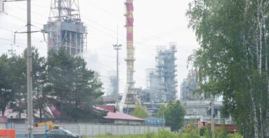 Ataque ucraniano en refinería rusa deja cinco heridos