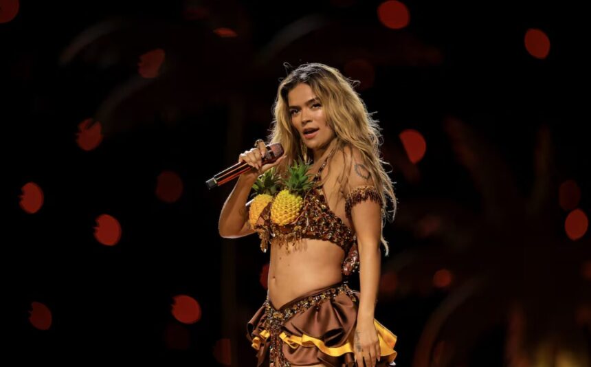 Karol G revela que las giras le hacen perder peso y obligan a ajustar su vestuario