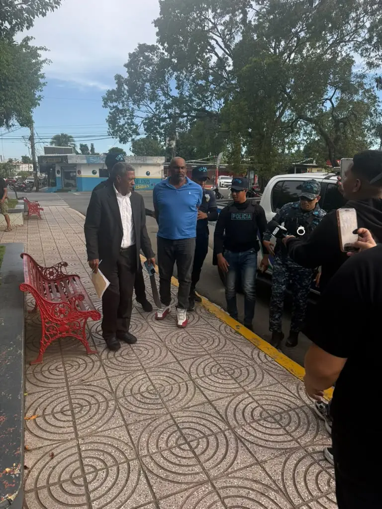 Cae hombre acusado de amenazar de muerte a una mujer en Cotuí