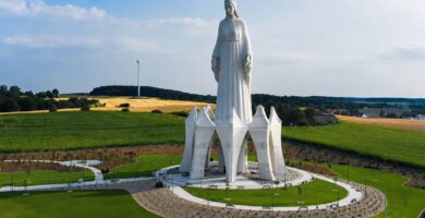 Polonia inaugurará la Virgen María más alta de Europa