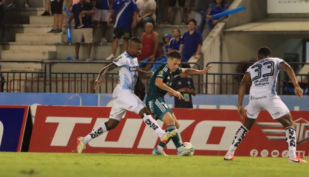 SIN GOLES NI EMOCIONES: Amargo empate entre Guayaquil City y Emelec