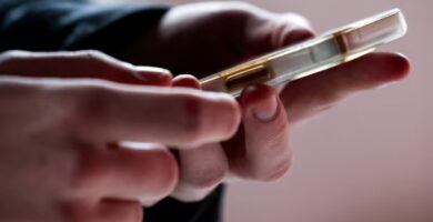 ¿Usas tu celular así? 10 hábitos que te exponen a ciberataques