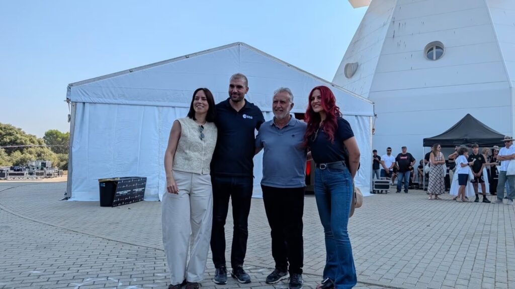 Astronautas españoles celebran el eclipse: ‘¡Qué punky no mirar el teléfono!