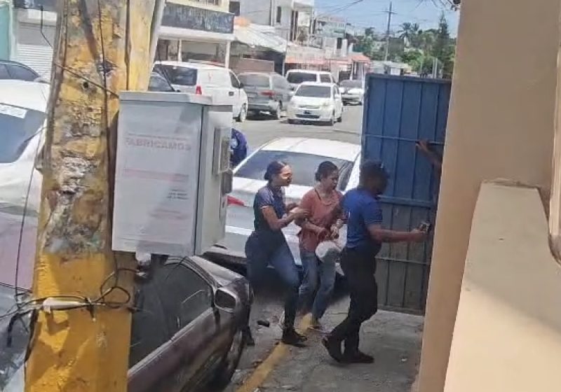 Envían a prisión preventiva a mujer acusada de matar a su hija de 10 años en SDO