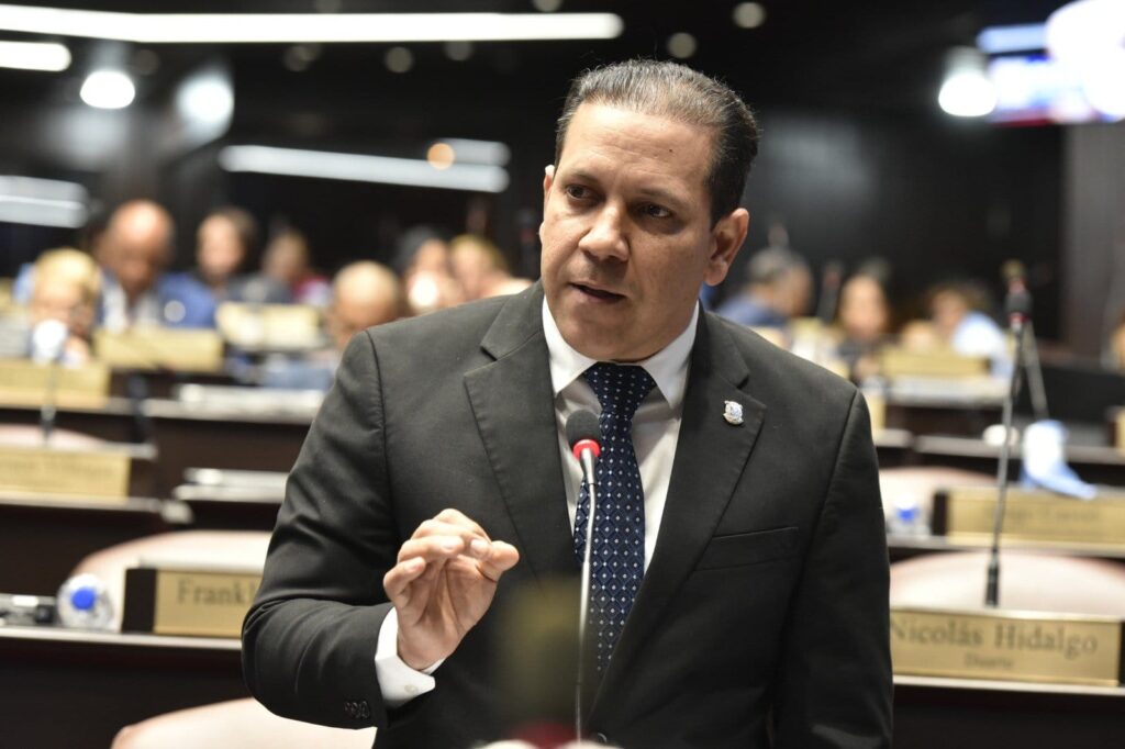 «Los pobres están hartos del maltrato y los abusos policiales», dice diputado