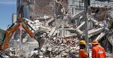 Un español muere en el terremoto de Colombia: 265 fallecidos