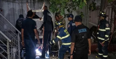 Policía y bomberos realizan alarmante hallazgo en cisterna en Villa Francisca