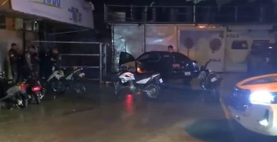 Vigilante provoca fin de individuo en Plaza Sevilla, La Vega
