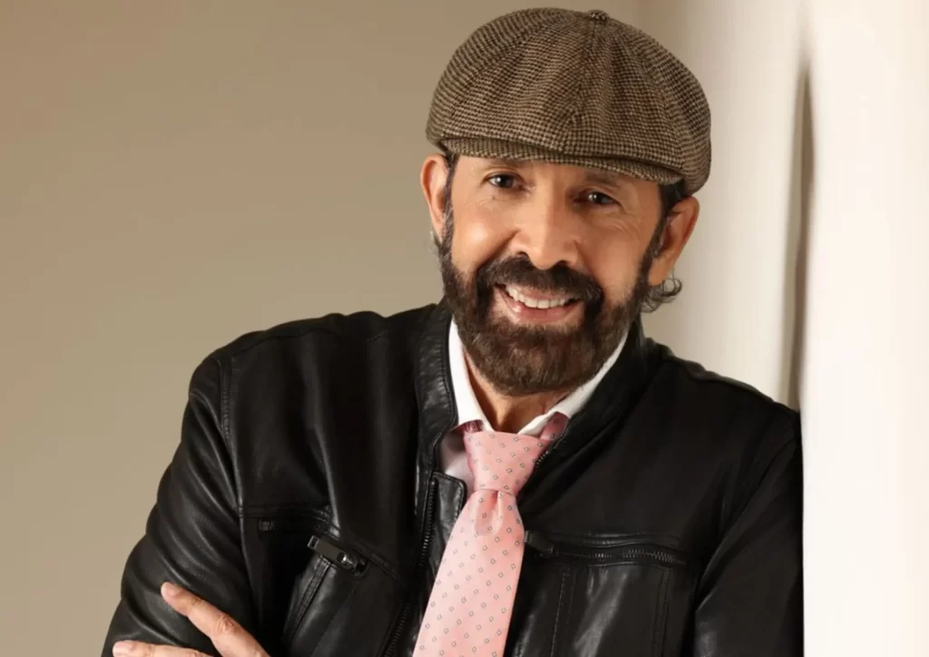 Juan Luis Guerra se acompaña del coro “Más que Vencedores” y nos regala el “Canto a la Patria” en la clausura de Juegos Centroamericanos