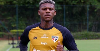 Robert Arboleda y una impactante revelación: «En ese momento no pensaba en nada más que en estar con mi familia. Estoy feliz por el gol, espero recuperar el cariño de la afición»