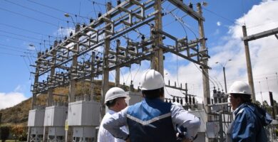 Gobierno de Daniel Noboa fortalece la calidad y continuidad del servicio eléctrico con inversiones estratégicas en tres provincias