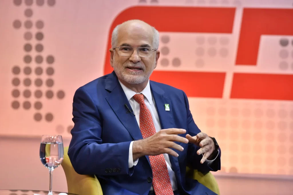 Empresas deben prepararse para el CP, afirma Álvarez