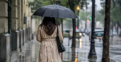 Vaguada y onda tropical provocarán aguaceros, tronadas y ráfagas de viento este lunes