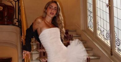 Tini Stoessel en París: el detrás de escena de la prueba de su vestido de novia