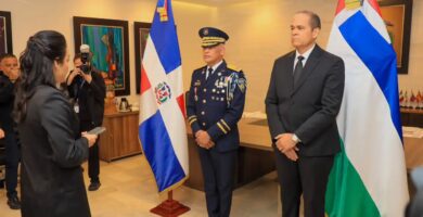 Faride Raful posesiona a Ernesto Rodríguez García como nuevo director general PN