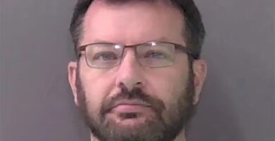 Ginecólogo del Ejército en Fort Hood se declara no culpable en un caso con 93 presuntas víctimas por agresión sexual y grabaciones secretas