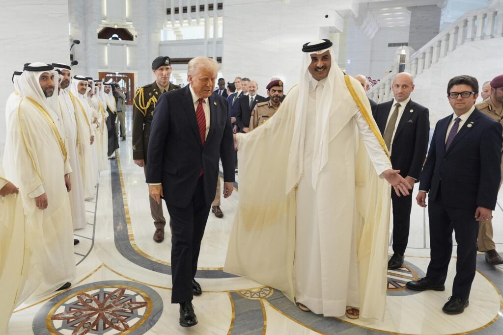 Trump y Mohamed bin Zayed conversan en medio de tensiones por el estrecho de Ormuz