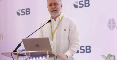 De tal palo, ¿la misma astilla? La tesis de la coherencia según Alejandro Fernández W.