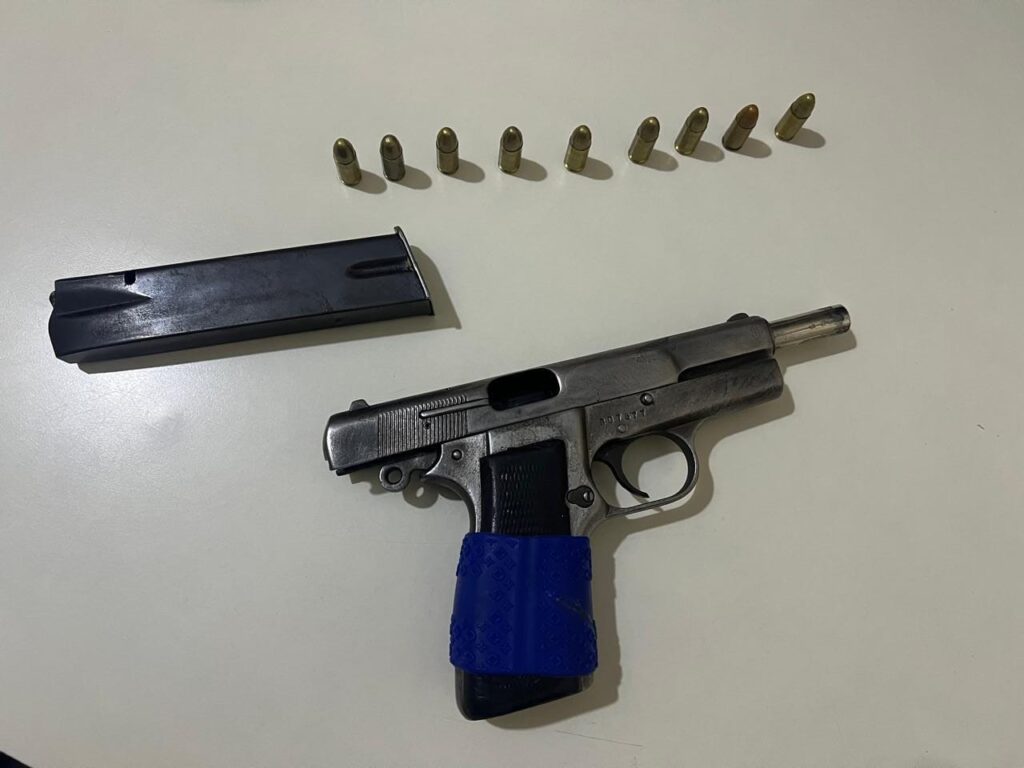 Apresan hombre por portar arma ilegal en Valverde