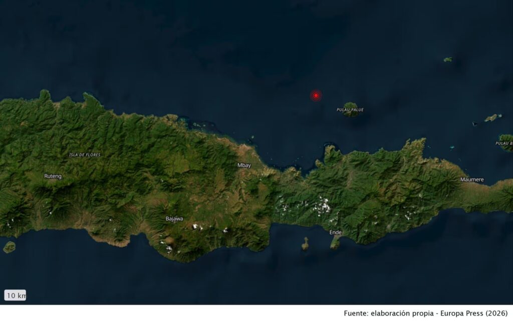 Nuevo sismo de 5,8 sacude Flores, Indonesia, tras terremoto letal de 7,7