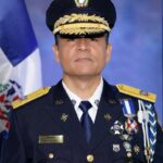 Exdirector de la PN exhorta a policías luchar por lo correcto aunque les cueste el puesto