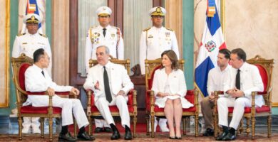 Abinader recibe cartas credenciales de nueve nuevos embajadores