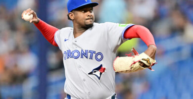 José Soriano cumple desde el montículo y Toronto vence a Tampa Bay