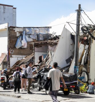 Aumentan a 312 las víctimas del terremoto en Colombia