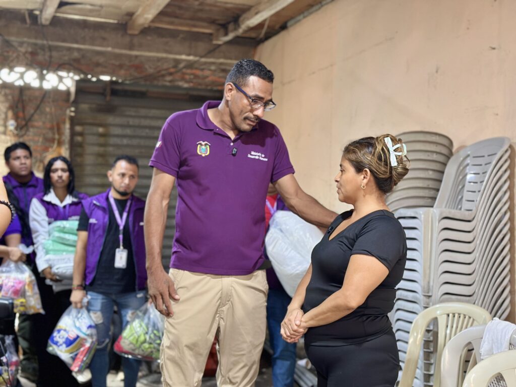 El MTDH brinda ayuda social a dos familias de Daule afectadas por incendios