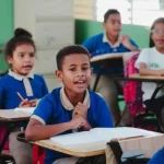 Ministerio de educacion hace anuncio sobre seguro estudiantil