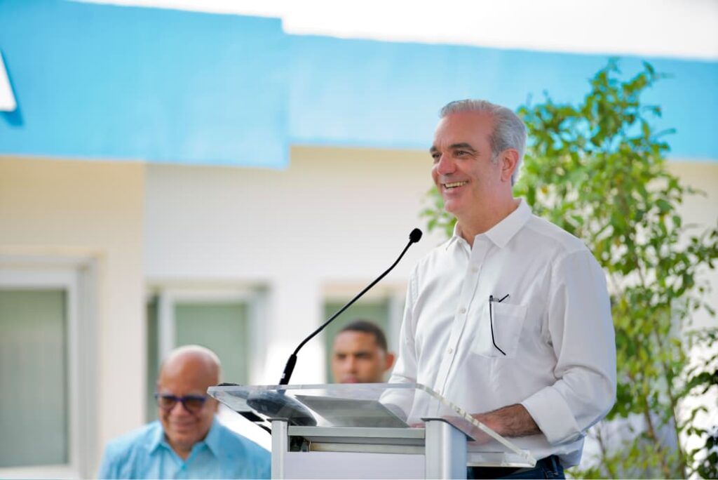 Luis Abinader inaugurará obras de infraestructura vial, deportivas y educativas este sábado