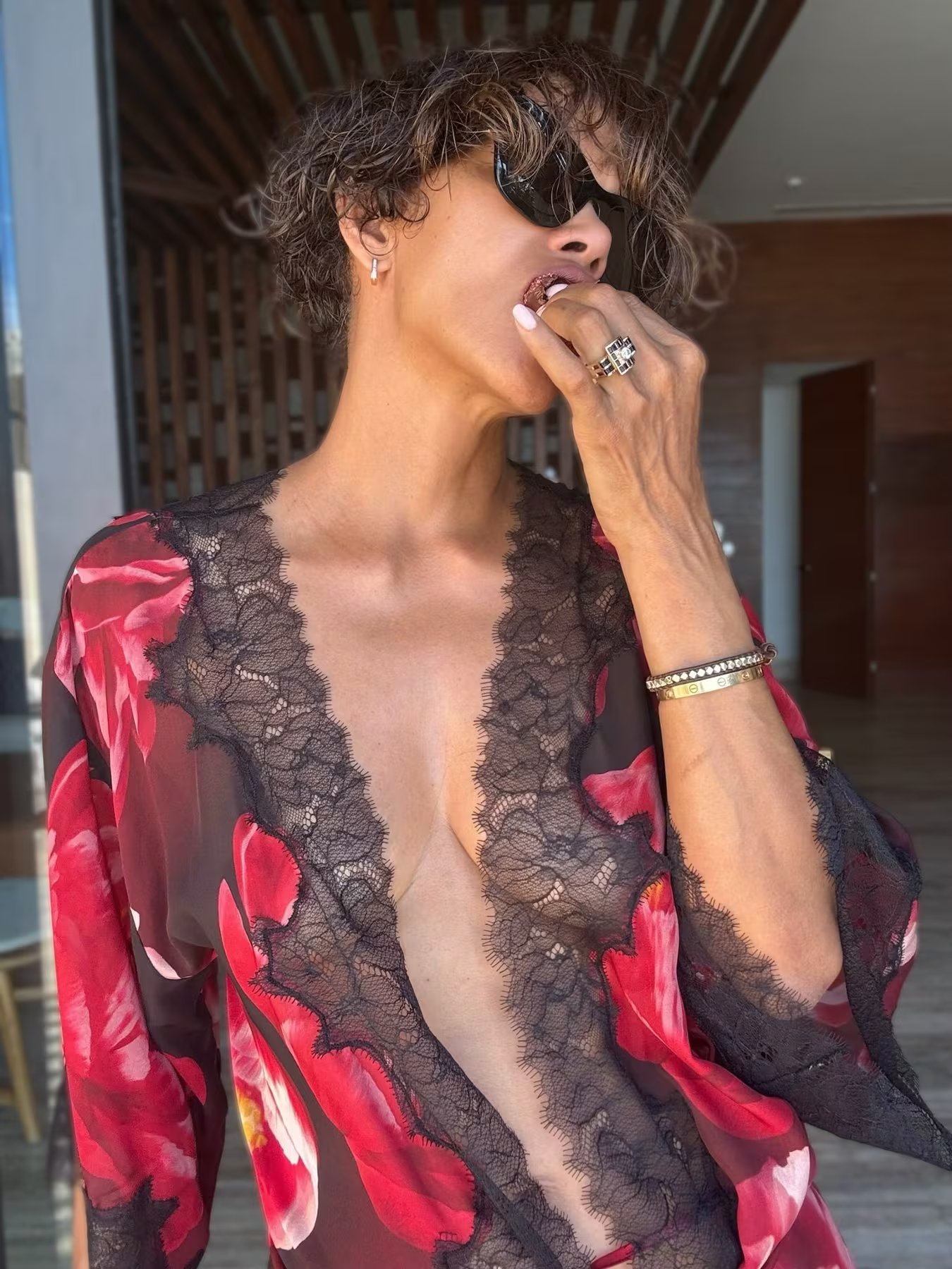Las fotografías de cumpleaños de Berry recibieron numerosos comentarios de seguidores que elogiaron su apariencia y confianza.(Instagram)