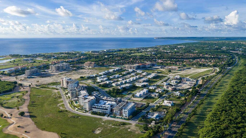 Cap Cana integra infraestructura, gesti&oacute;n eficiente de recursos y conservaci&oacute;n ambiental dentro de su modelo de desarrollo.