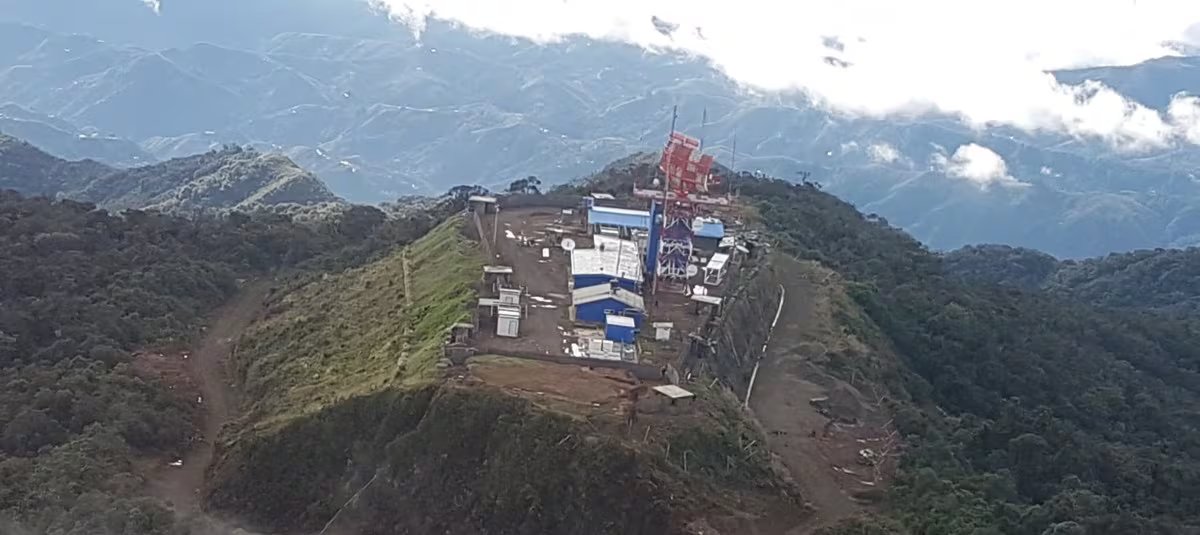 El cerro Santa Ana en Cauca es una zona de alto riesgo por la presencia de grupos armados ilegales y antecedentes de ataques contra instalaciones estrat&eacute;gicas - cr&eacute;dito Aerocivil
