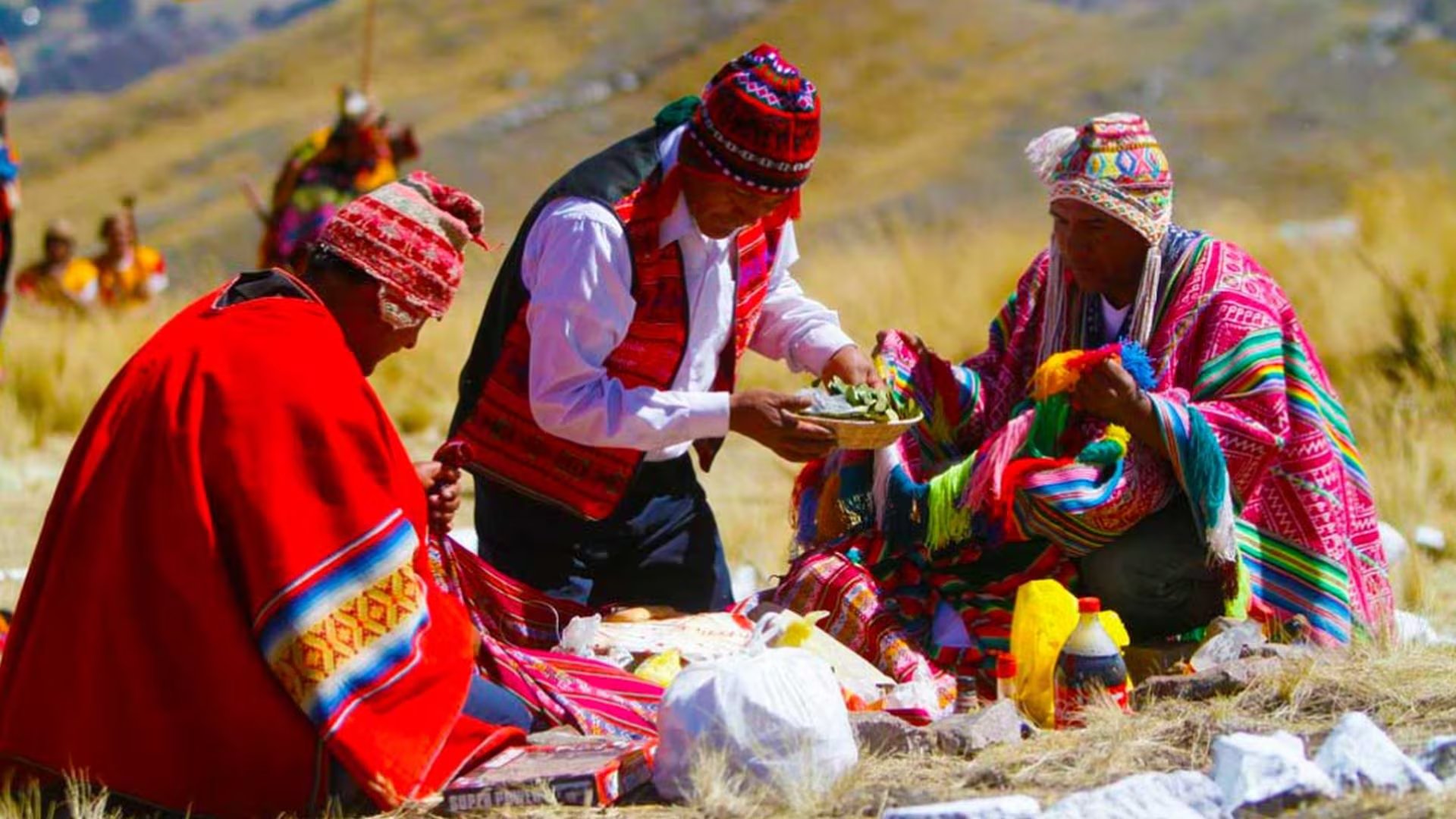 La celebración del Día de la Pachamama se extiende a lo largo de todo agosto. Comunidades en los Andes agradecen y entregan ofrendas a la Madre Tierra. El significado detrás de cada elemento del ritual. (Andina)