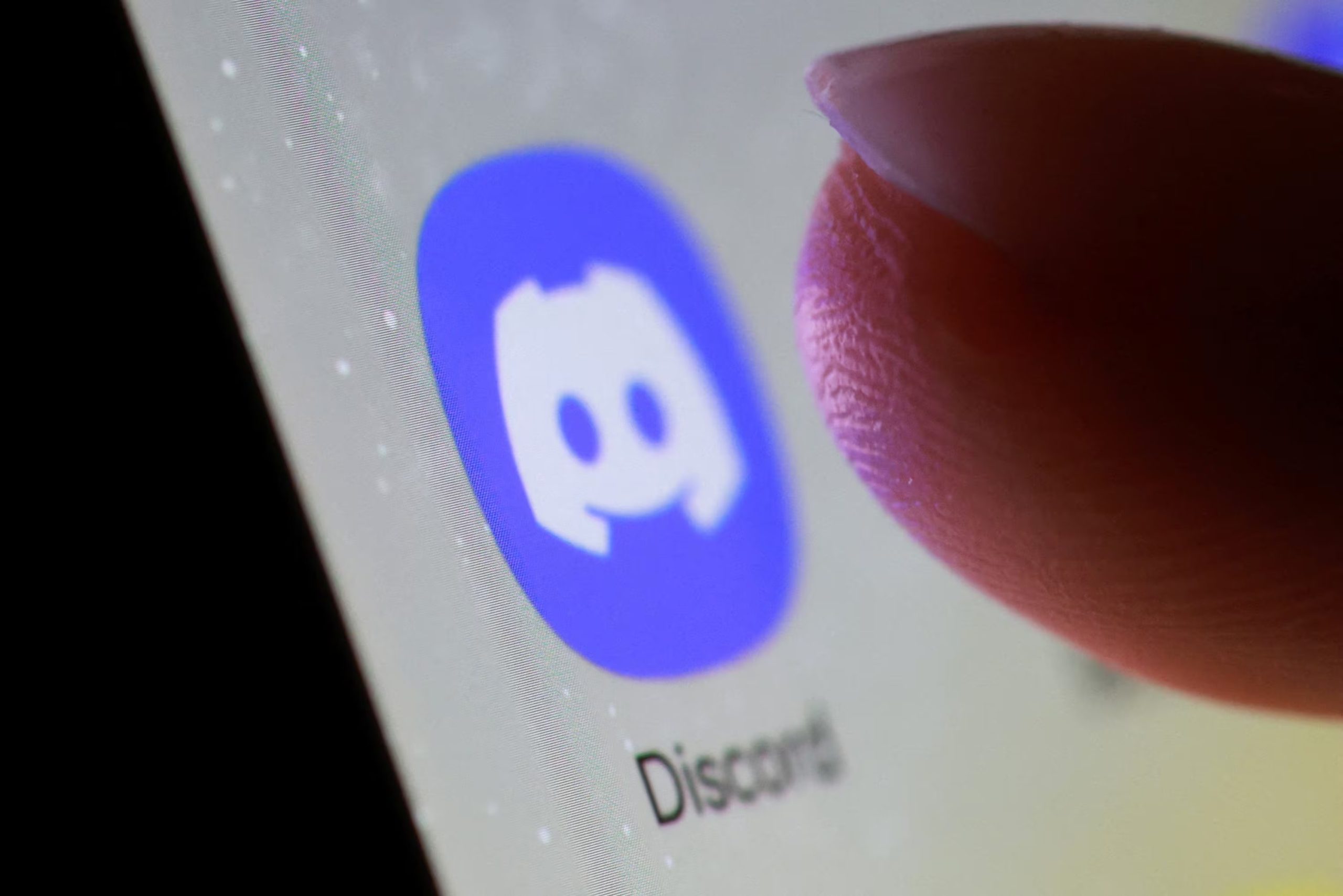 Una de las caracter&iacute;sticas principales de Discord es el uso de servidores divididos en canales de texto y de voz.
REUTERS/Dado Ruvic