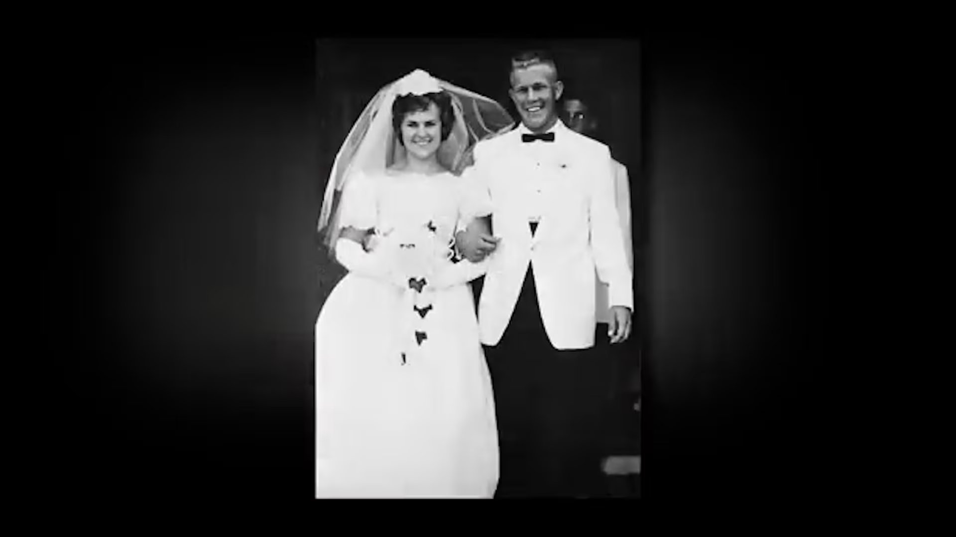 El día de su boda con Kathleen Frances Leissner, una profesora de biología