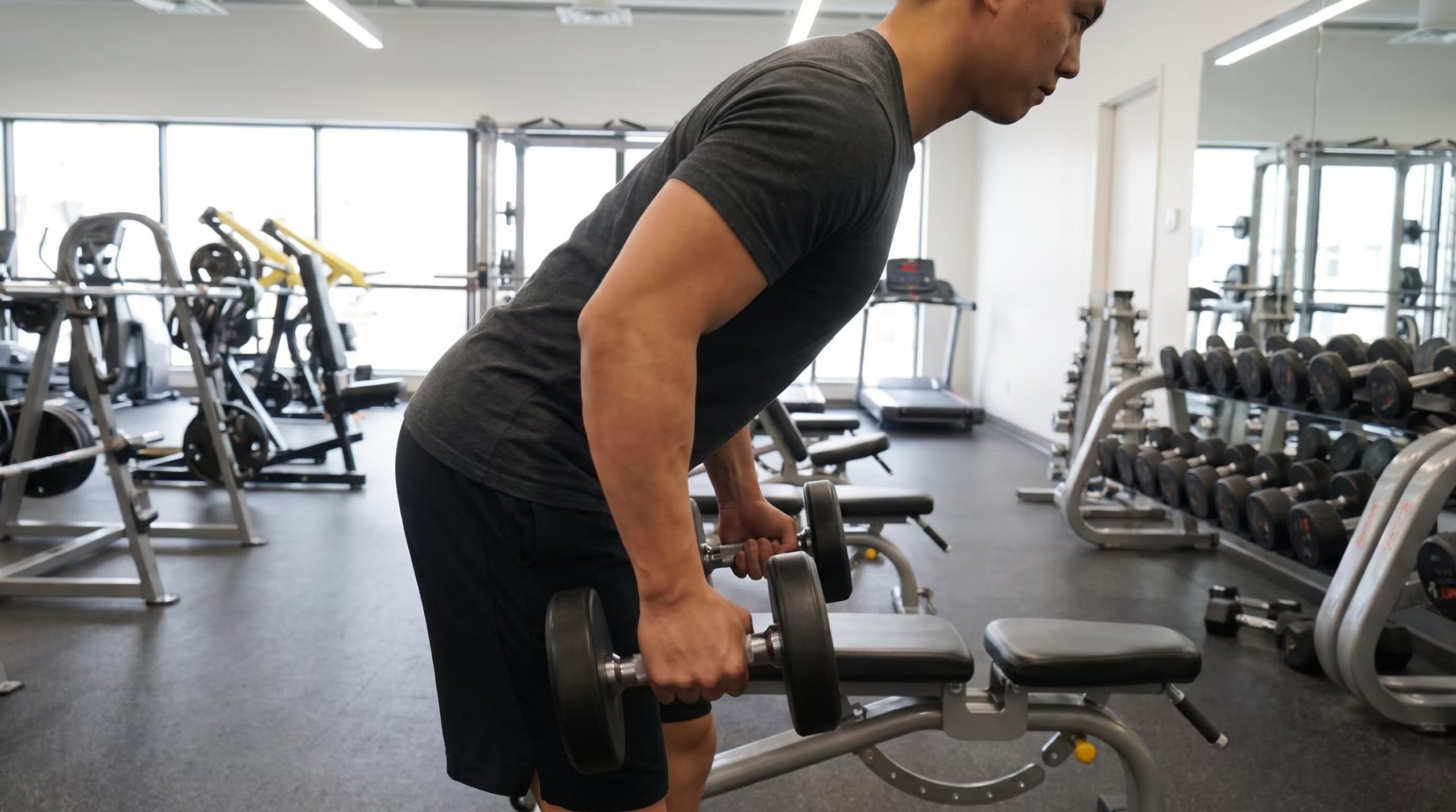 La tensión mecánica y la proximidad al fallo muscular pesan más que una cantidad exacta de repeticiones en el entrenamiento (Imagen Ilustrativa Infobae)
