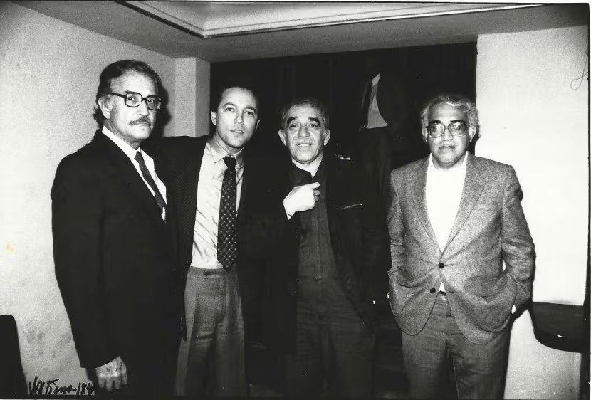 Rub&eacute;n Blades y Gabriel Garc&iacute;a M&aacute;rquez, dos narradores con soportes distintos: uno escribi&oacute; Cien a&ntilde;os de soledad; el otro compuso 