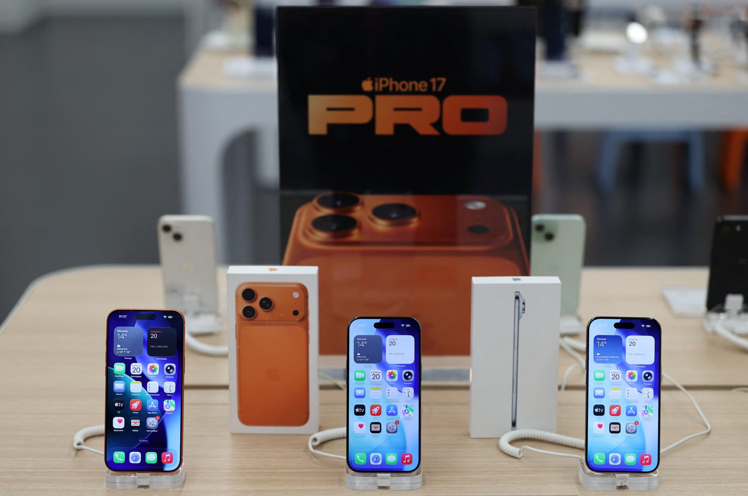 En iPhones del 6 al 7 Plus, iOS limita automáticamente el rendimiento tras un apagado inesperado. REUTERS/Evgenia Novozhenina