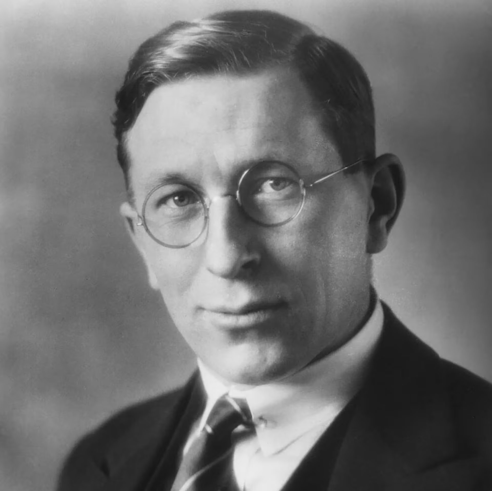 Frederick Banting descubrió la insulina en 1921, un avance que transformó el tratamiento de la diabetes tipo 1, antes mortal en muchos niños (AP)