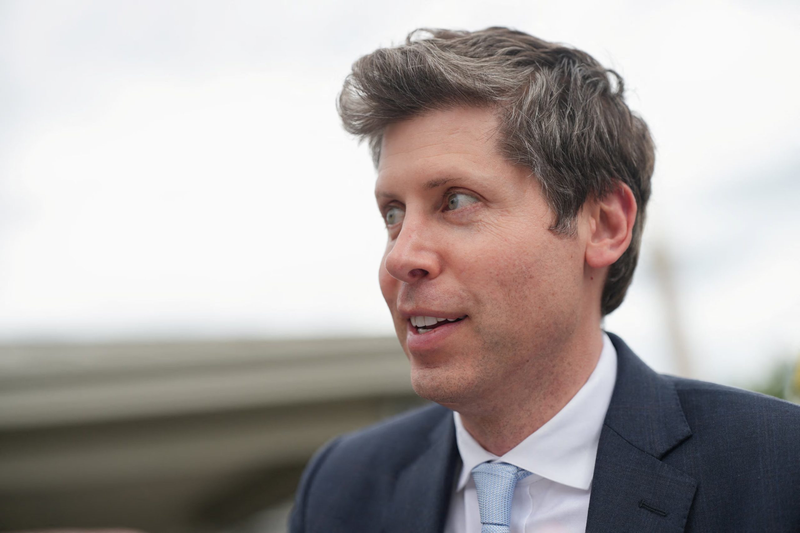 Sam Altman señala que la IA no va a reducir las horas laborales. REUTERS/Nathan Howard