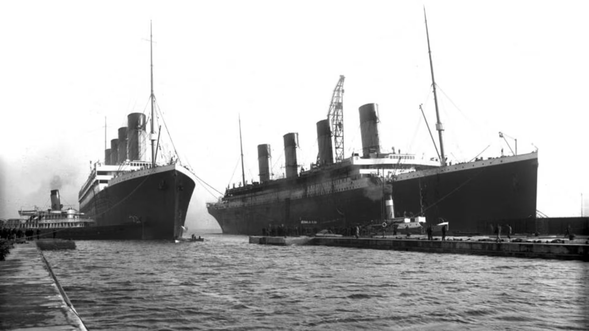 El Olympic (izquierda) fue el primer gran transatl&aacute;ntico de la White Star Line y el antecesor del Titanic (derecha)