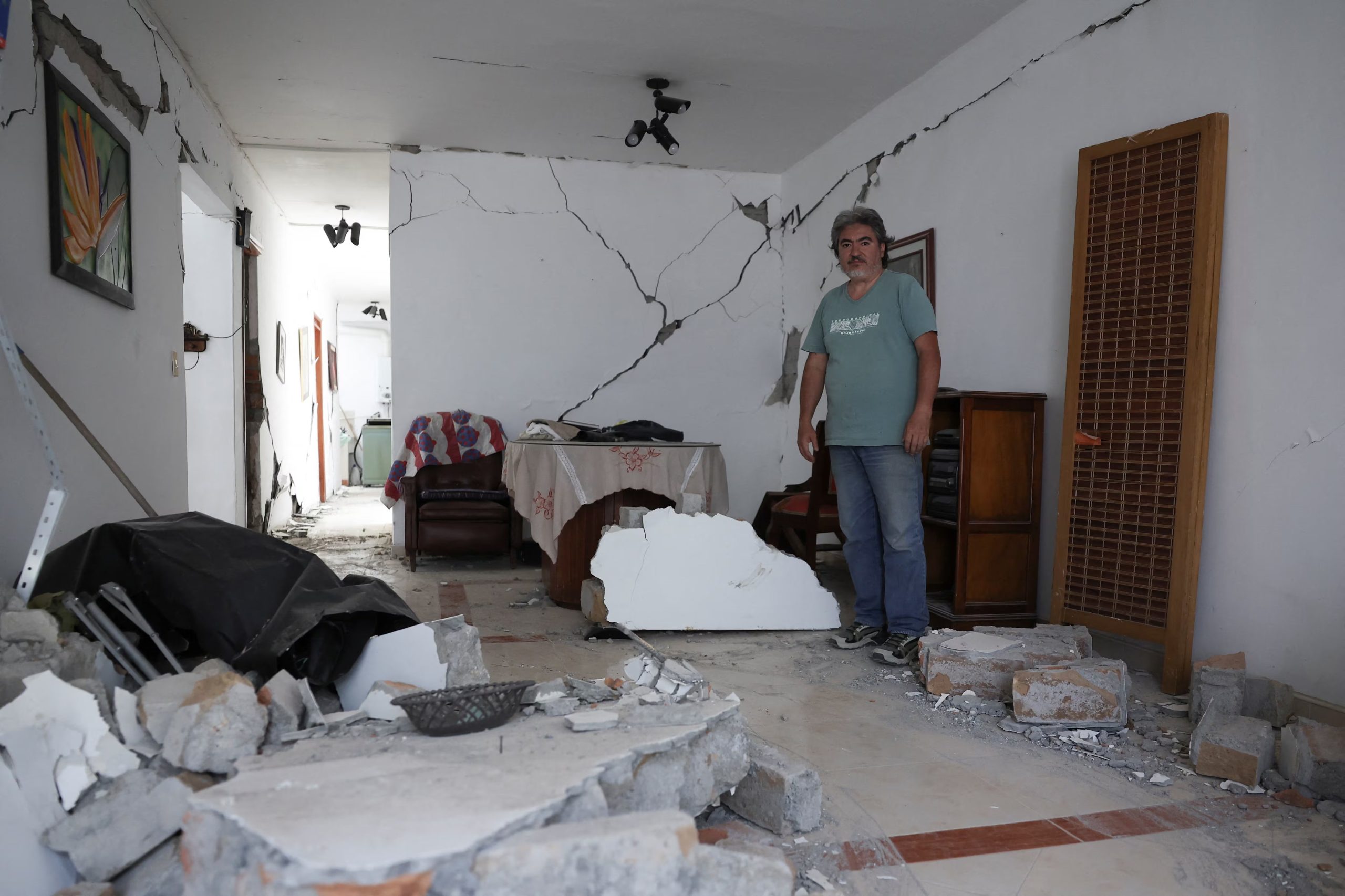 El Gobierno nacional anunci&oacute; en Pereira subsidios de arriendo y eval&uacute;a congelar los alquileres para las familias afectadas por el terremoto - cr&eacute;dito Luisa Gonz&aacute;lez/Reuters